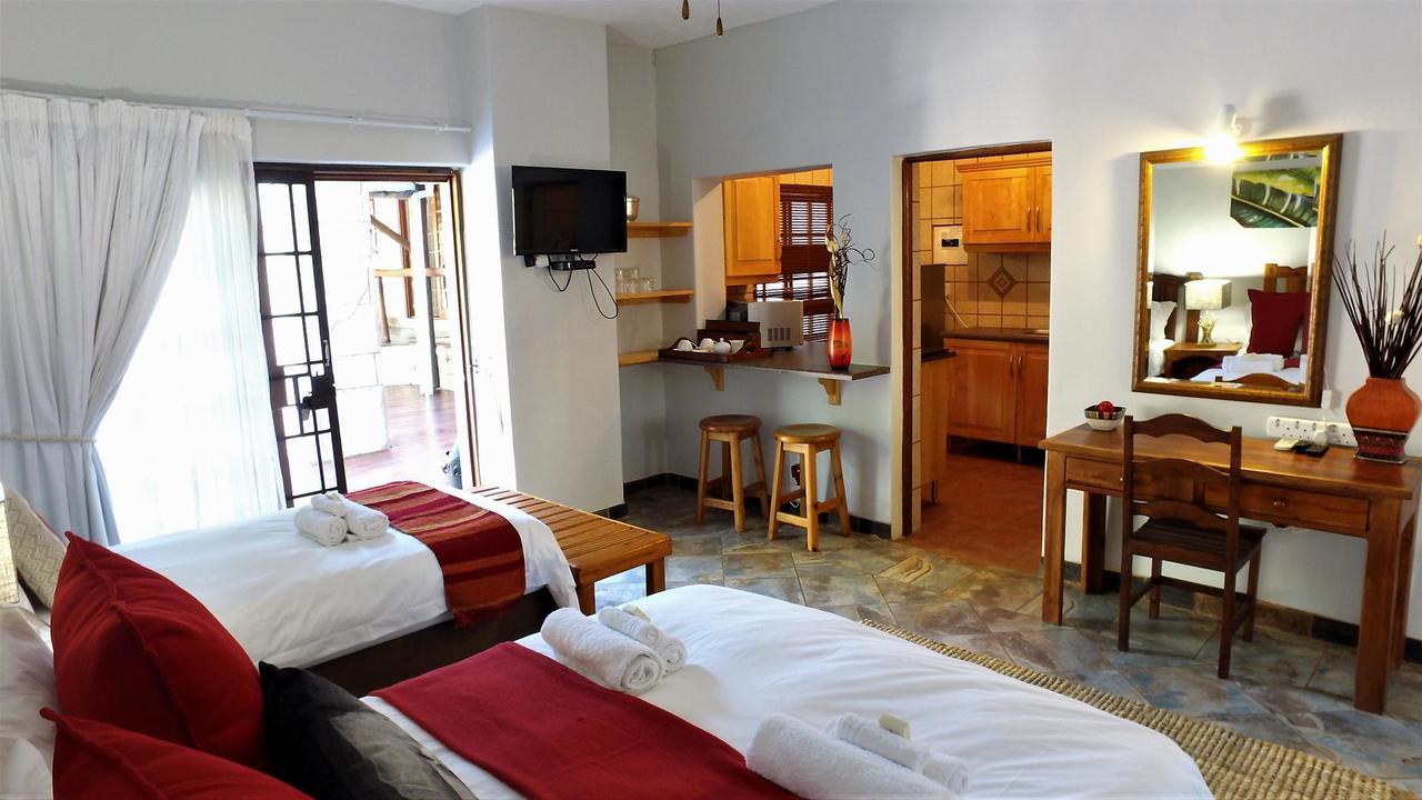 Beyond The Boma Boutique Guesthouse Марлот-Парк Экстерьер фото