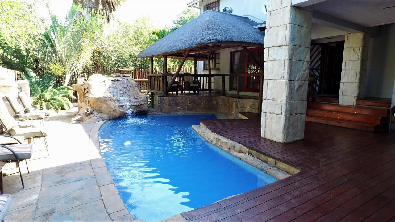 Beyond The Boma Boutique Guesthouse Марлот-Парк Экстерьер фото